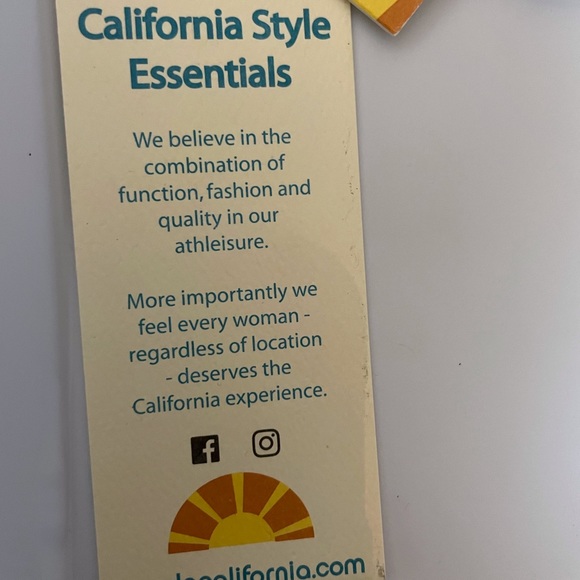 C&C California Sleeveless Hoodie CoverUp White - Picture 9 of 10